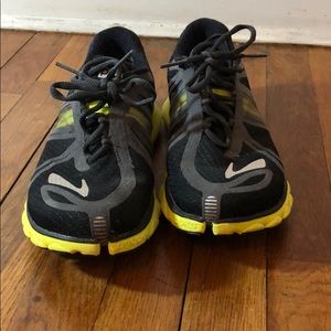 Brooks pure flow sz 9.5